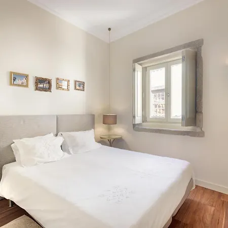 - River Front Daire Porto