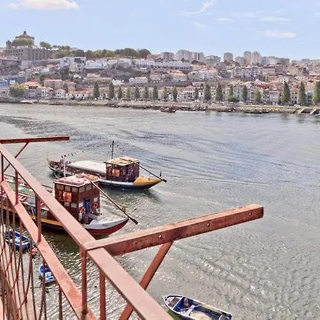 Daire - River Front *