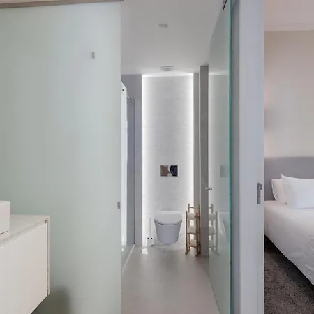 - River Front Daire Porto