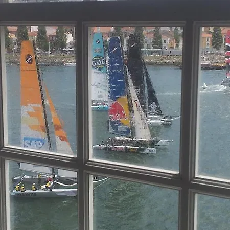 - River Front Апартаменты