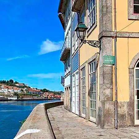 - River Front *