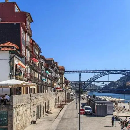 - River Front *