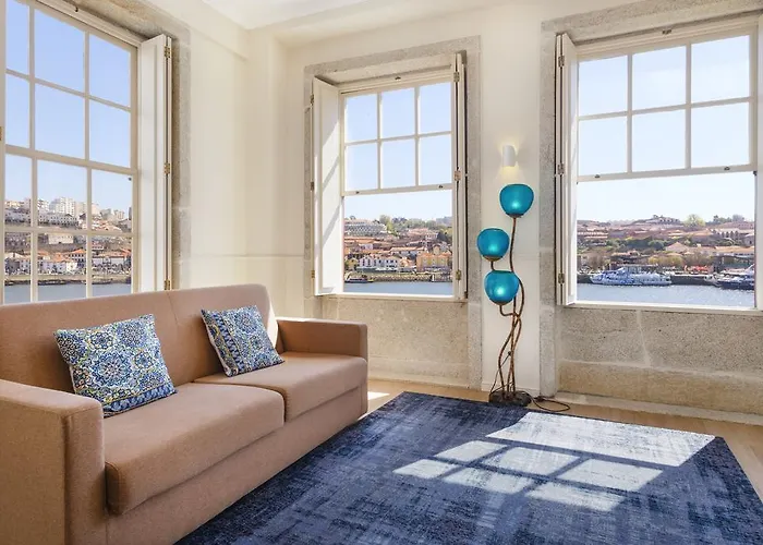 أوبورتو هوم - ريفر فرونت *