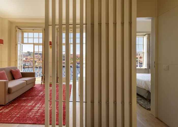 - River Front Apartment *