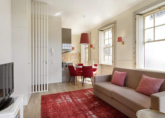 - River Front Apartment