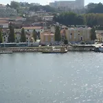 - River Front Appartamento *