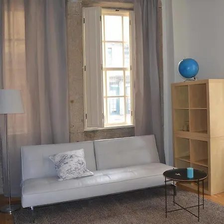 - River Front Apartman