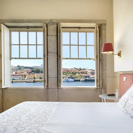 - River Front Porto