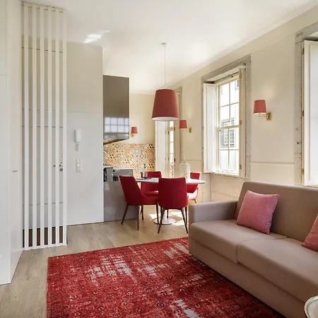 - River Front Apartman